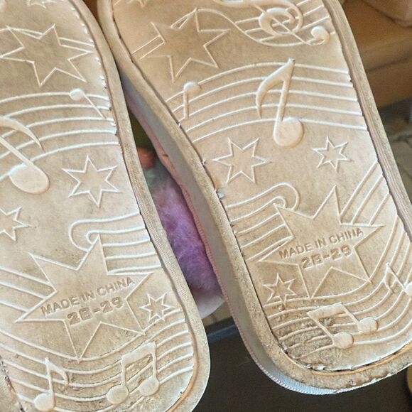 Bmagical by Btween Pink Unicorn Pajama Set with Rainbow Slippers size 6T - Picture 7 of 10